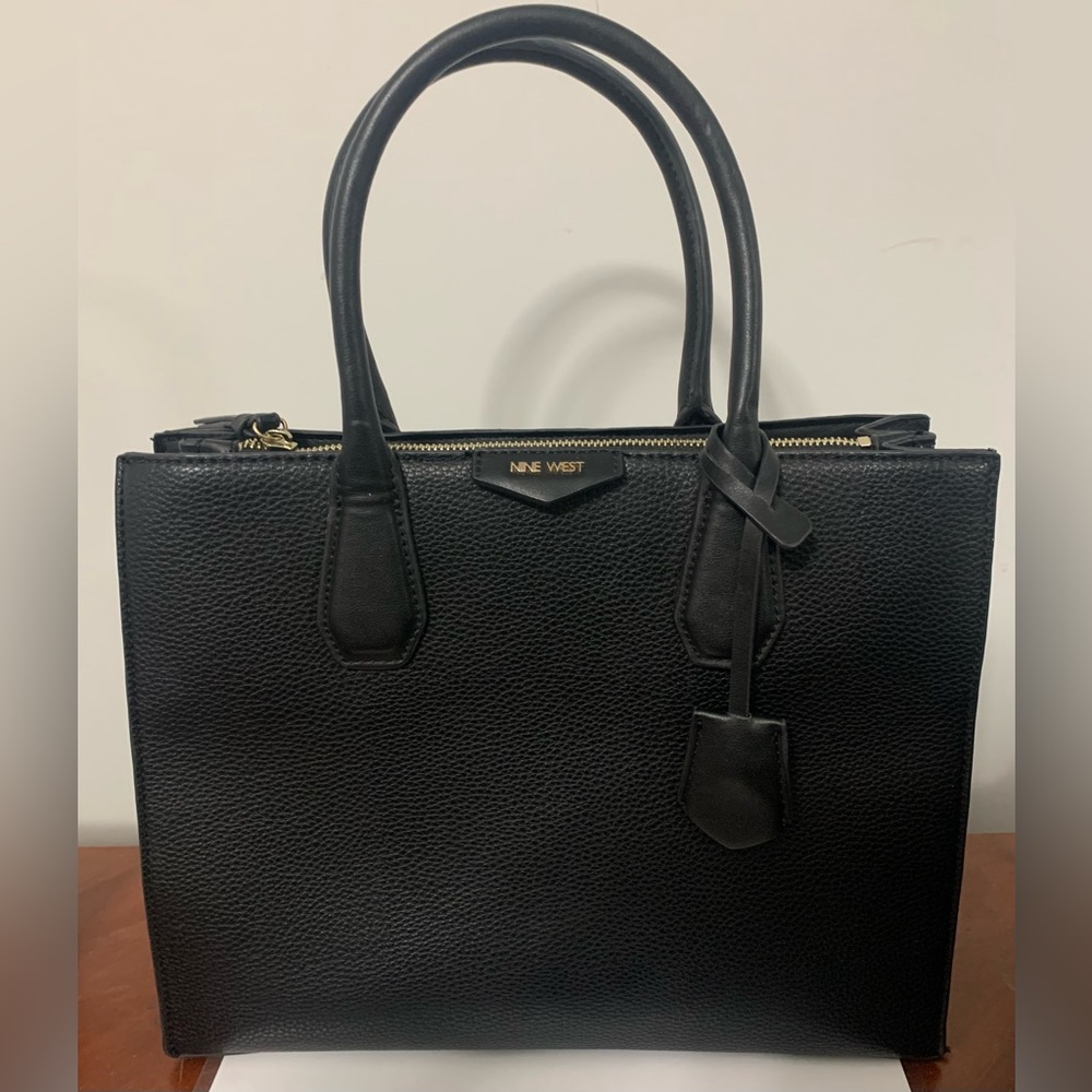 USED Nine West black shoulder bag